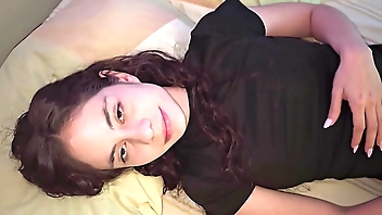 I convince my stepsister to have sex with me