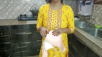 Desi bhabhi was washing dishes in kitchen then her brother in law came and said bhabhi aapka chut chahiye kya dogi hindi audio