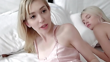 Family Pies S9-E4 Kate Bloom, Mackenzie Moss StepSisters Get in Trouble