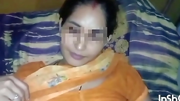 The plumber who came to repair the house lured the sister-in-law in his sweet talk and fucked her