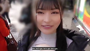 [English dubbing] A very beautiful and big-breasted masochist girlfriend who wants to be an idol voice actress gets creampied! A girl's first POV sex with her sadistic boyfriend!