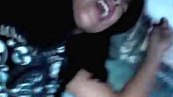 ¡Ay, me equivoqué de hoyo? perdon.. Si ya sabes como soy pA que te lo acomodas en el culo?. Su primera vez por el culo no es como ella quería pero se fue a su casa siendo otra mujer.