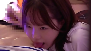 part1 【ガチ恋注意！！なんちゃって美女J○】月収100万以上？！超売れっ子嬢から学ぶ色恋術！！パイパンま○こがめちゃエロいミニマムボディに中出しアリの濃厚2発射！！