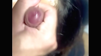 Me la follo mientras habla con su novio