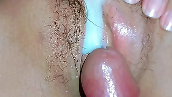 सुपर विकृत सौतेली बेटी मुझे उसकी अमीर और तंग गीली बिल्ली को छूने देती है