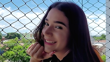 Gabbie Luna Dando a Buceta e o Cuzinho pro Dotado Foder e Encher de Porra! SQUIRTING