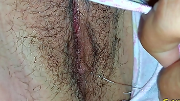 Mi Hijastra me Deja jugar con su coño Cuando Vemos Tv