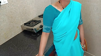 भारतीय न्यू मैरिड भाभी के साथ किया देवर ने सेक्स सेक्स करने से पहले 1 हफ्ते तक पटाया फिर उसके बाद  उसके घर में जाकर चोदा साफ हिंदी आवाज में