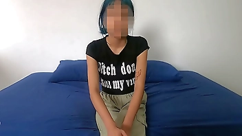 Esta flaquita me vuelve loco. Hermosa por donde la veas. (María)