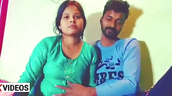 जब वह अकेली सो रही थी तो सौतेले देवर ने उसकी भाभी की चुदाई की