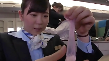 #1「制服・下着・全裸」でおもてなし　またがりオマ〇コ航空 11　デカ尻便