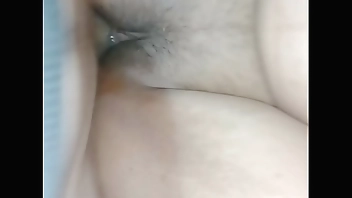 Sala bahinchod bhadkhau chutiya itne ander tak daal raha tha ki kafi dard mahsoos ho raha tha