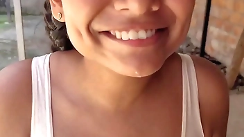 MY NEIGHBOR HAS ME CRAZY WITH THOSE CULOTTES SHE HAS