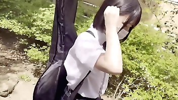 143cmのラン〇セル背負ってるようにしか見えない。完全におさわりまんこっちです案件っす。中年の性欲をピストンに乗せて注ぎこんできました。 https://x.gd/pJdnc