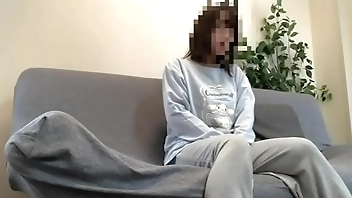 【素人】朝起きて可愛い部屋着で新しいおもちゃを使ってオナニーしちゃった