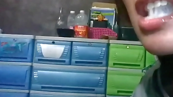 Pinay chupa live - blowjob and cum swallow