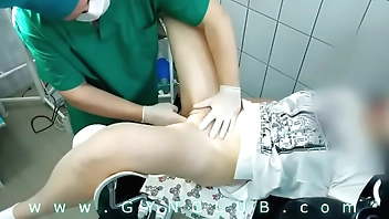 Gyno orgasm with vibrator