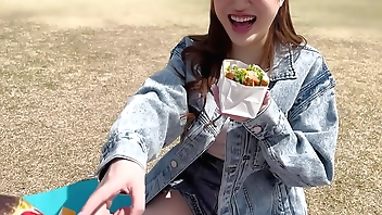 パート1【一生揉んでいたいマシュマロ巨乳ギャルとイチャラブ生えっち】ハスキーボイスの無防備ギャル(陽)が甘々ボイスでイキまくる全力アクメSEX/子宮小突きまくりの肉棒ピストンに耳を真っ赤にしながら乳首ビン勃ち絶頂中出し/セクシーランジェリーに着替えてオイルぬるぬる蕩けるような快楽性交で大量顔射【しろうとハメ撮り＃なお＃22歳＃美容師】