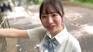 part1 りお(18)/バイト先の上司と不〇する激カワ美巨乳J【1限目】誘い受け彼女にムラムラが止まらない！可愛いトロ顔でご奉仕してくれたマ〇コにパンパン挿入・ドップリ中出し！【2限目】エチムチチャイナ服で精子が暴発寸前！ハリツヤ満点の美尻に全開ピストンで濃厚種付け！【課外授業】外の音が聞こえちゃうくらいの露天風呂でドキドキフェラ！