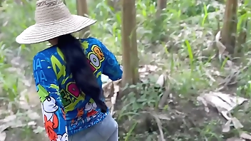 ENCUENTRO A CAMPESINA NOBLE Y LA PONGO A MAMAR A CAMBIO DE UN TELEFONO