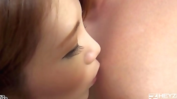 爆乳女優に逆ドッキリ！～え？素人さんじゃないの？～ - 小泉真希 2