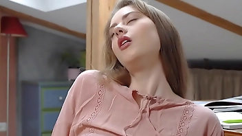 Beauty-Angels.com - Kate Love - Bright orgasm at a break