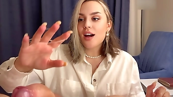 Handjob from the best stepmom in the world