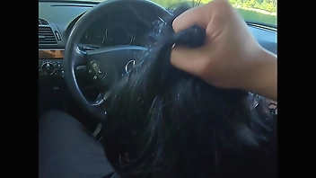 Street prostitute Maria Kalos sucked  in the car to a client-Maria Kalos