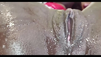 Fernanda Chocolate giving her pussy to two