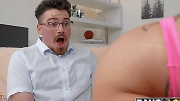 Booty Therapy Logan Xander, Elana Bunnz