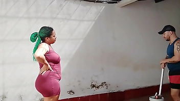 I feel alone and very horny at home since my husband left on a trip, I'm going to call the plumber who is very rich so that he can give me a good fuck