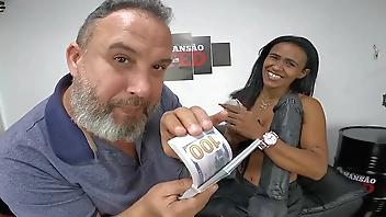 Milf India Juju accepts the $10,000 challenge to put Tikinho up her ass